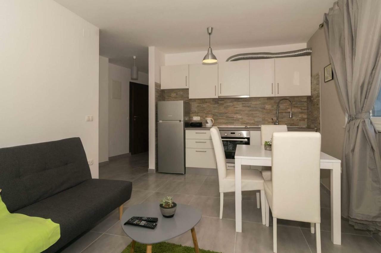 Apartmani Marinovic ザダル エクステリア 写真